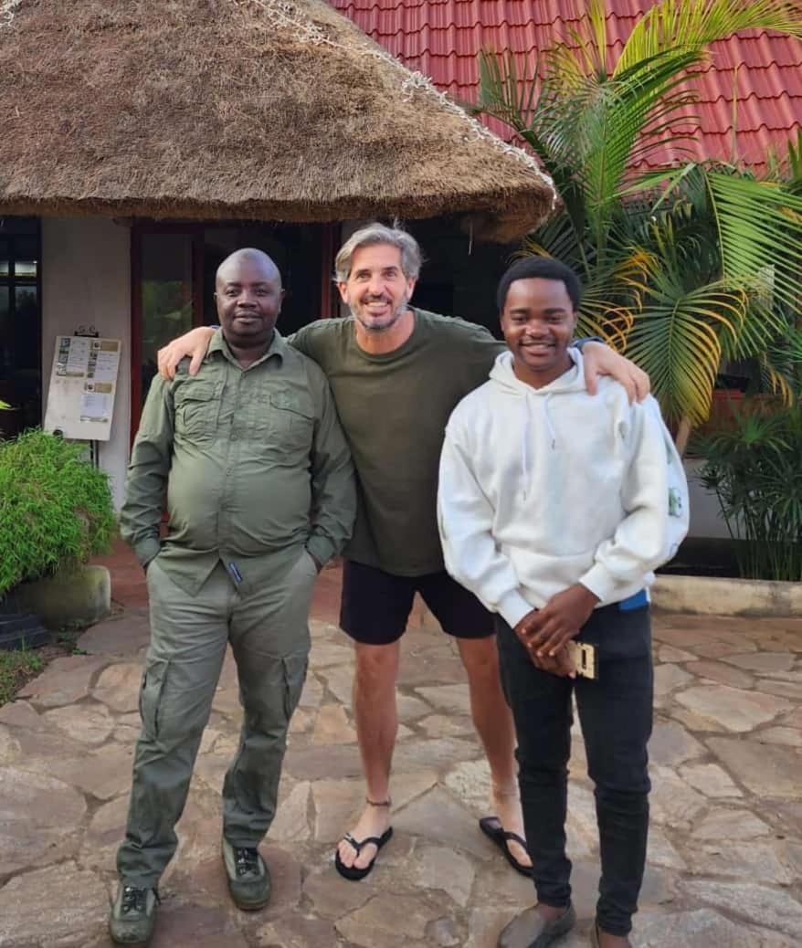 Mia Safari Lodge And Restaurant Entebbe Extérieur photo