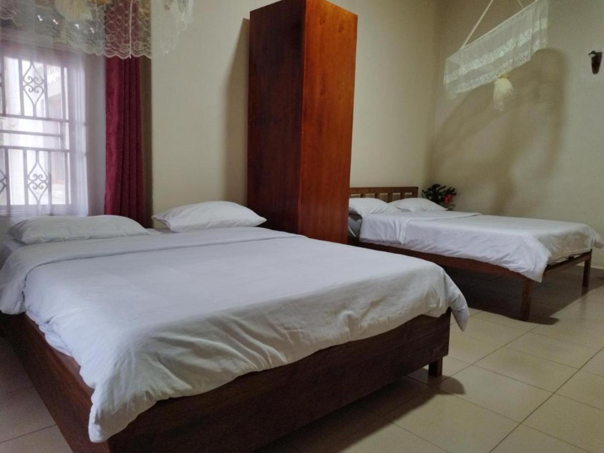 Mia Safari Lodge And Restaurant Entebbe Extérieur photo